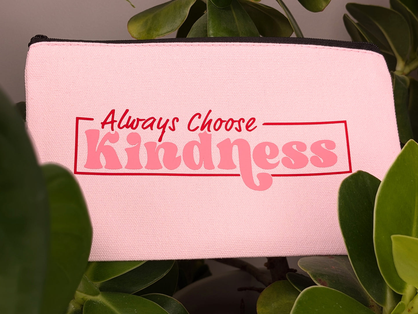 Necessär i rosa/pink zipper bag "Always choose Kindness"