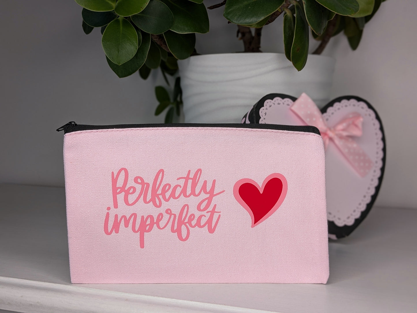 Necessär i rosa ton/pink zipper bag "Perfectly imperfect"
