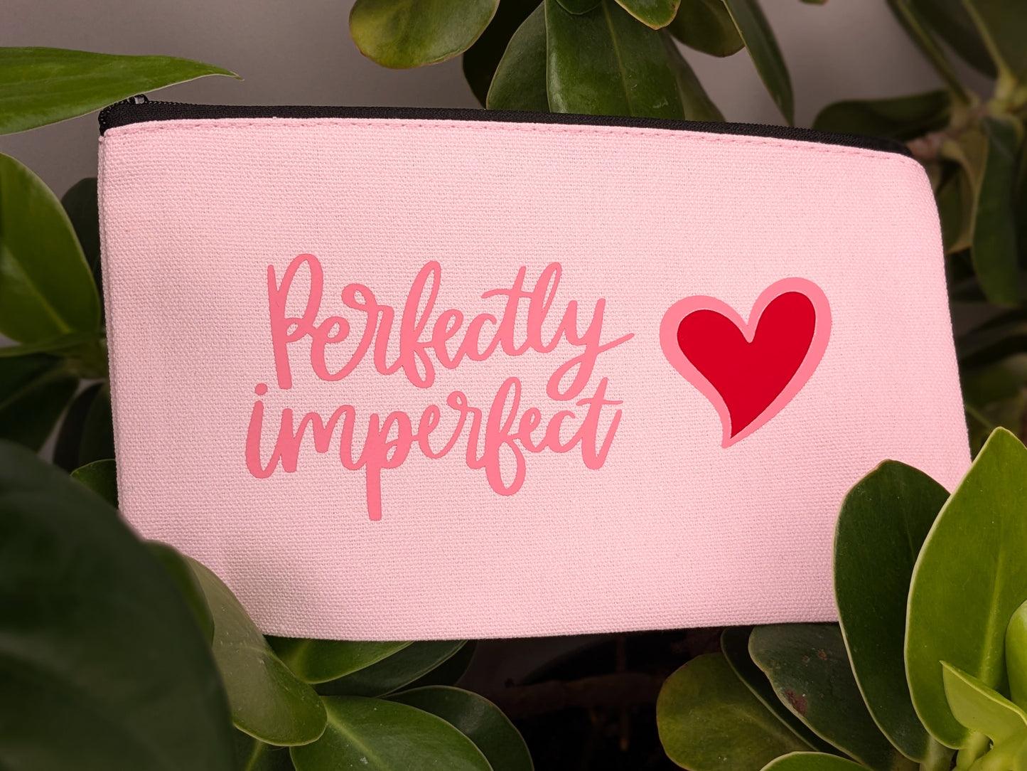 Necessär i rosa ton/pink zipper bag "Perfectly imperfect"