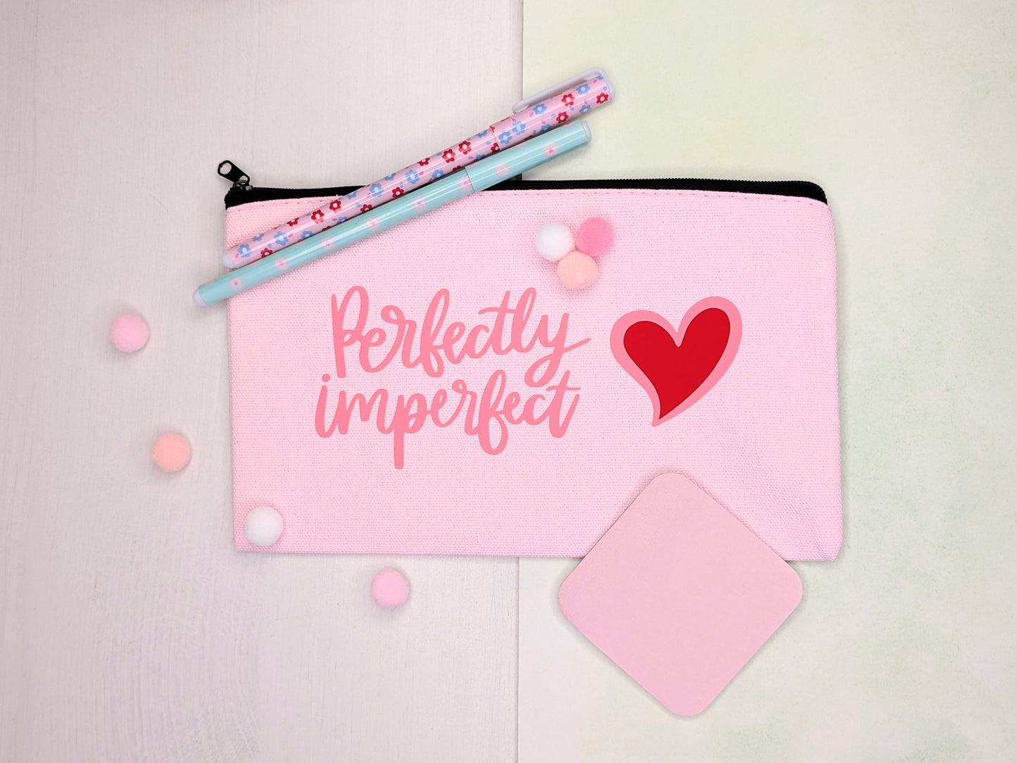Necessär i rosa ton/pink zipper bag "Perfectly imperfect"