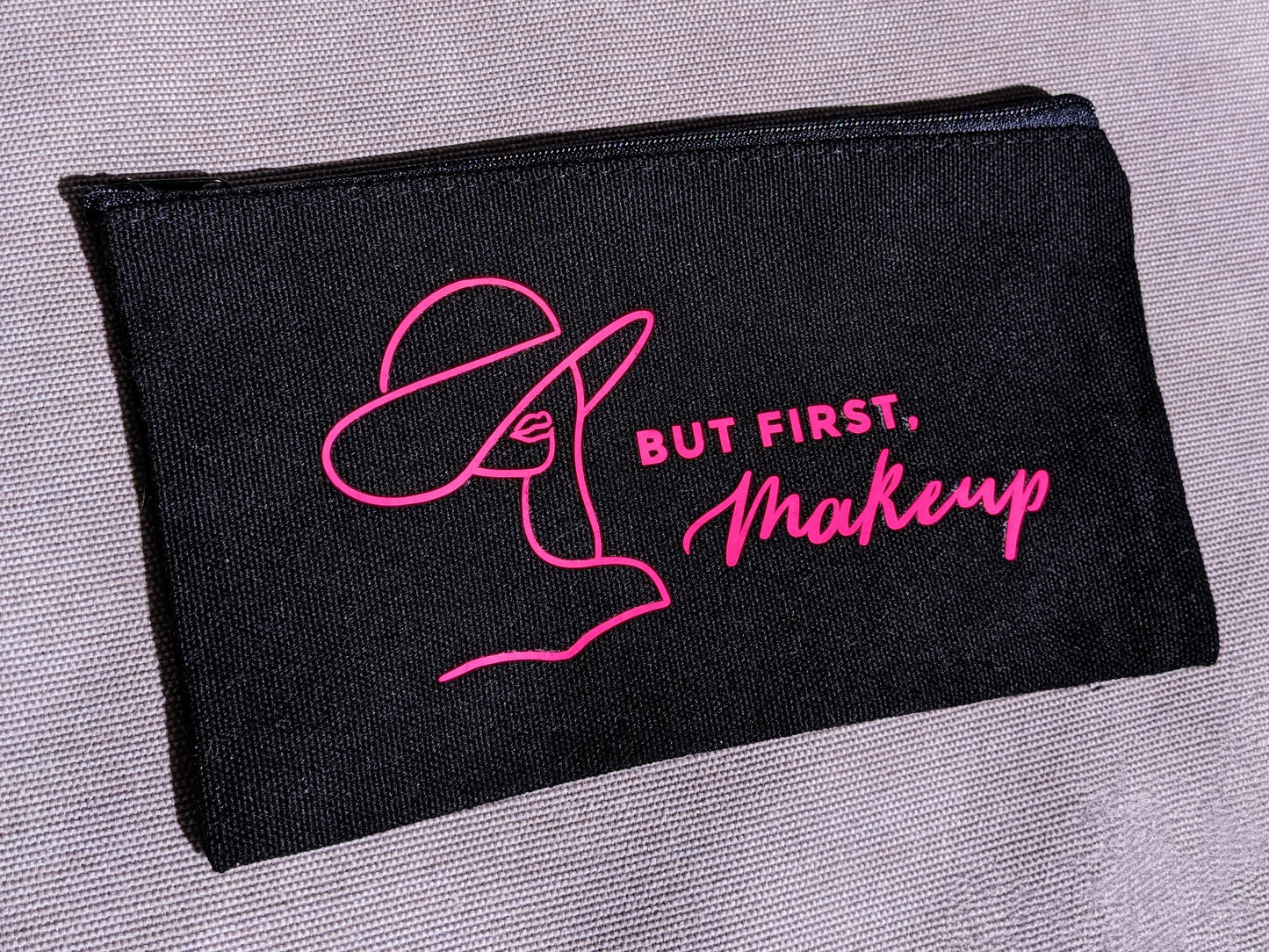 Necessär/Zipper bag "But first, Makeup"